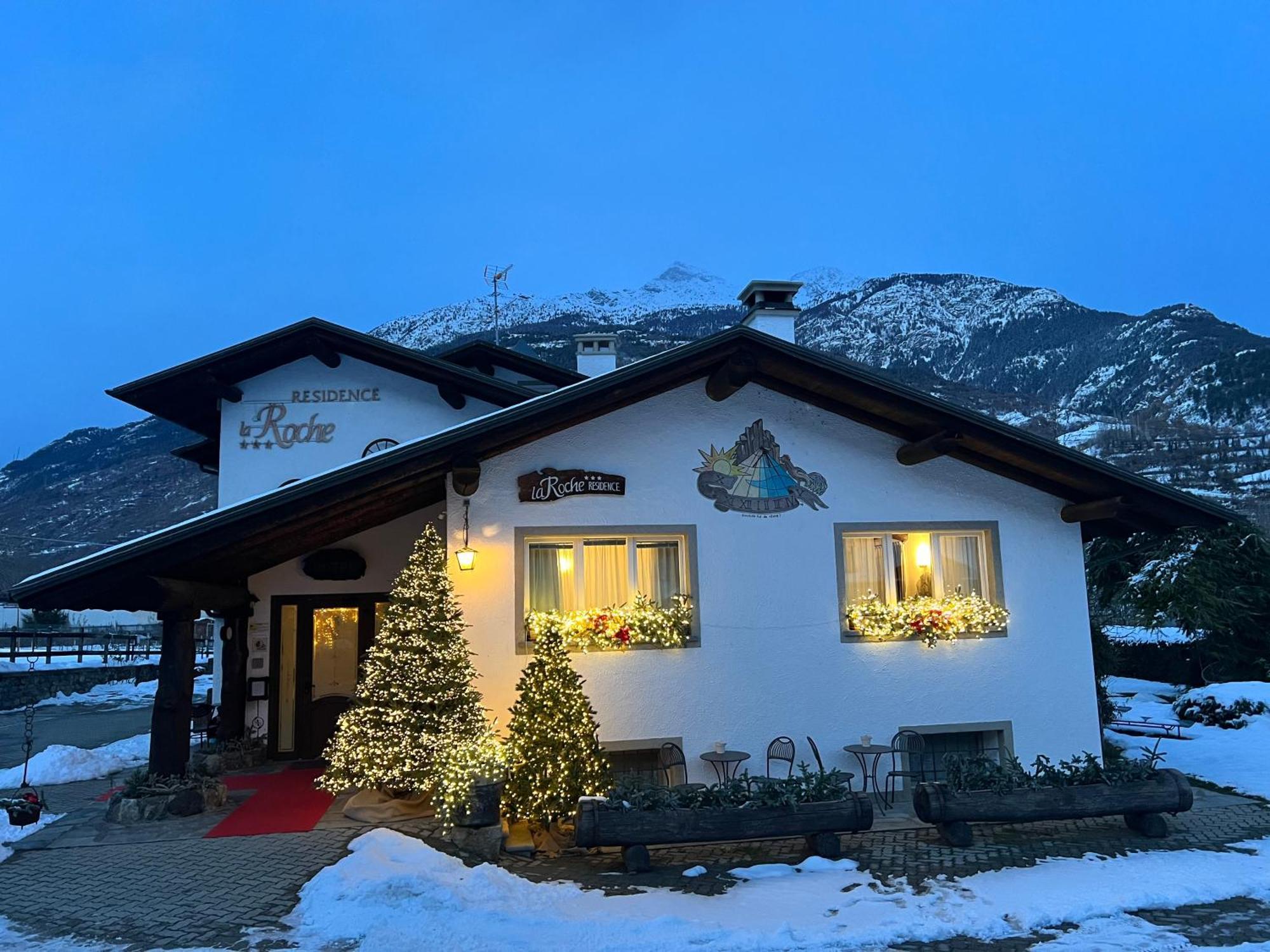 La Roche Hotel Appartments Aosta Luaran gambar