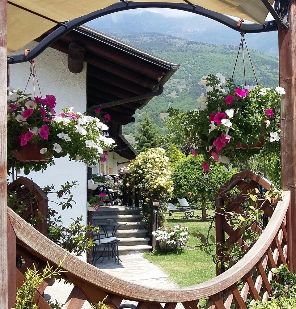 La Roche Hotel Appartments Aosta Luaran gambar